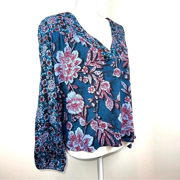 Band of Gypsies Floral Peri Blue Blouse Women’s SZ Small NWT - Picture 7 of 9